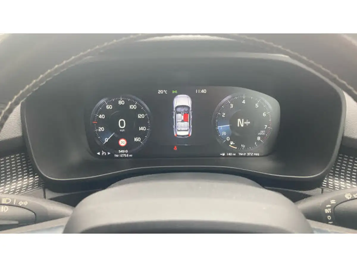 2018-volvo-xc40-15-t3-r-design-pro-big-17