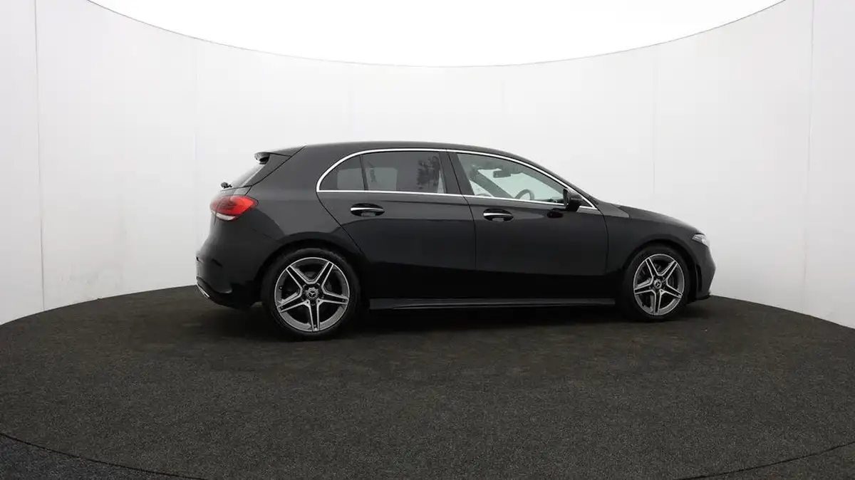 2019-mercedes-benz-a-class-20-a220-amg-line-premium-plus-hatchback-5d-4matic-big-40