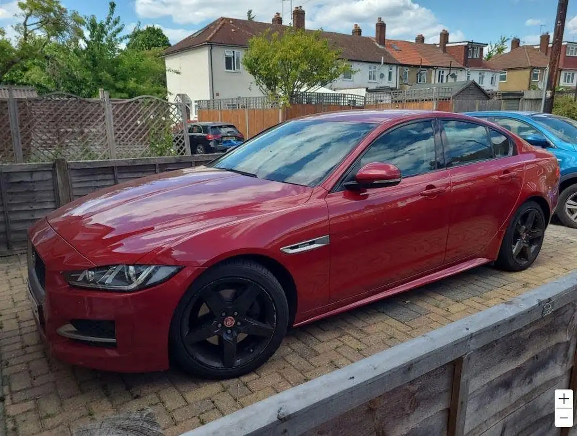 2017-jaguar-xe-20d-r-sport-180ps-1999cc-auto-big-1