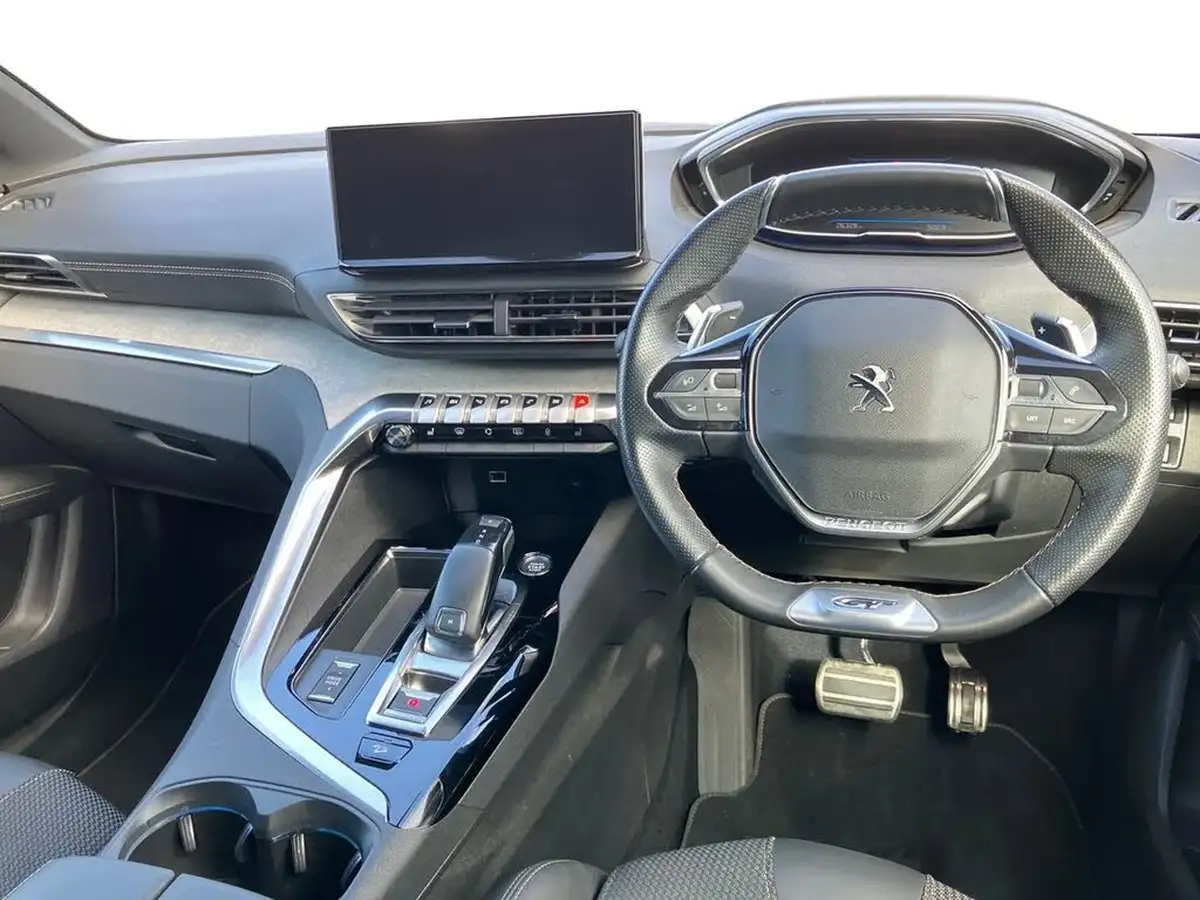 2022-peugeot-3008-suv-12-puretech-gt-eat8-big-8