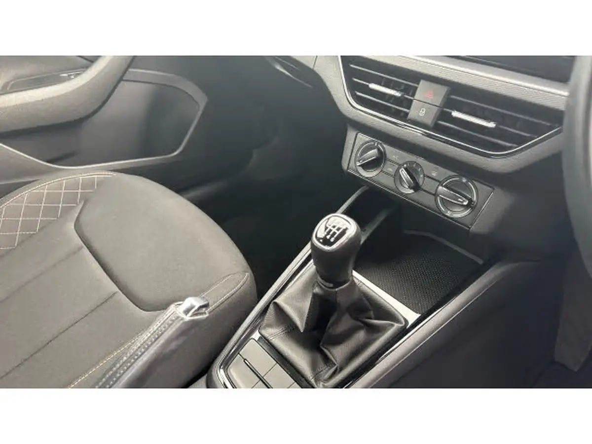 2021-skoda-kamiq-10-tsi-se-109ps-big-12