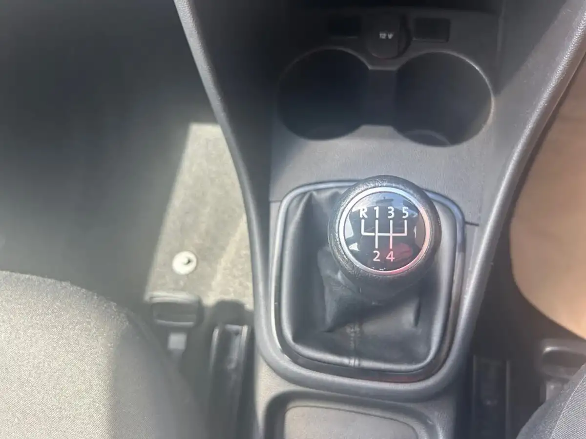 2011-volkswagen-polo-12-s-ac-5d-big-13