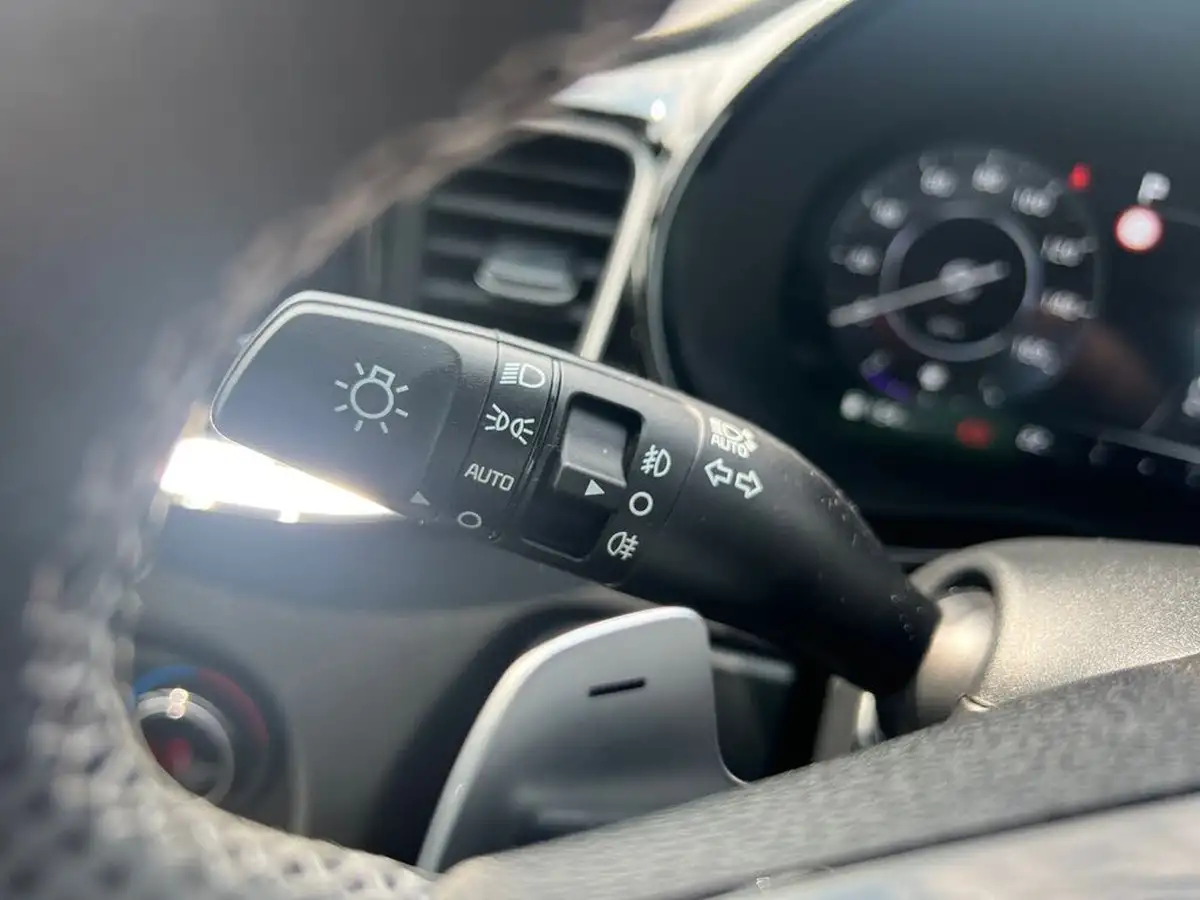 2025-kia-ceed-15-t-gdi-gt-line-s-big-30