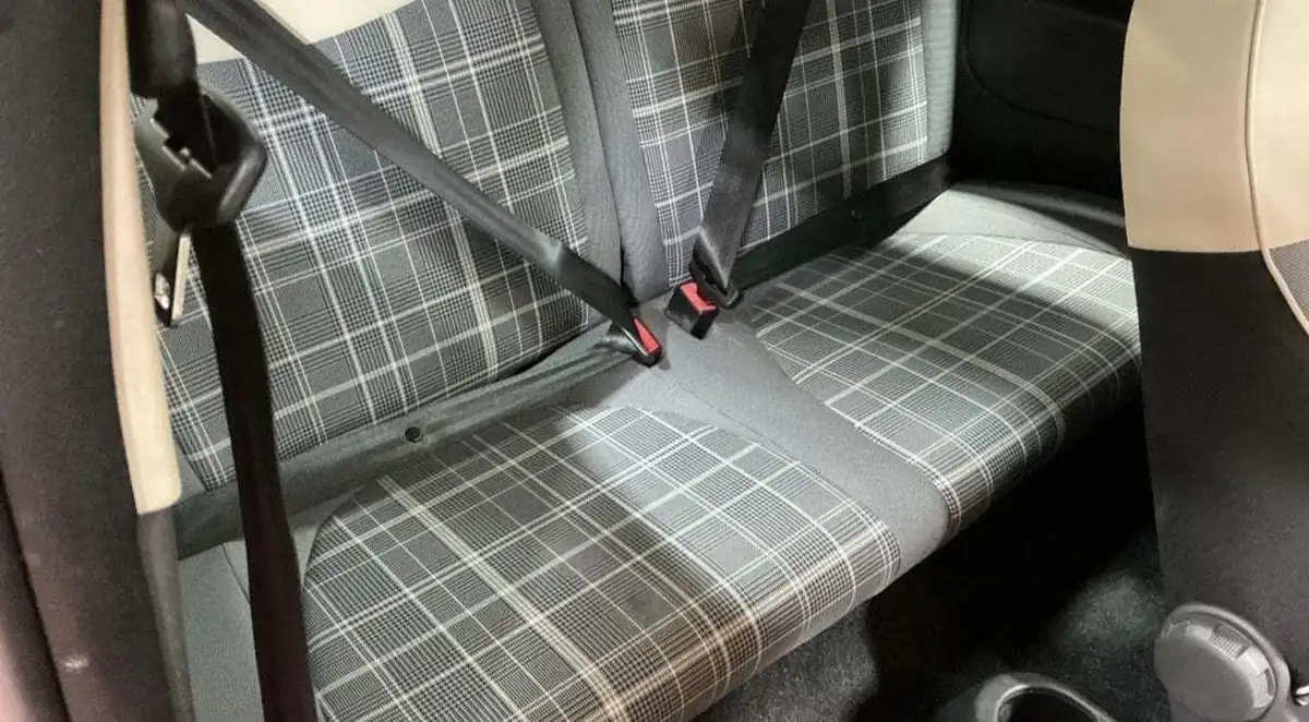 2016-fiat-500-12-lounge-big-5