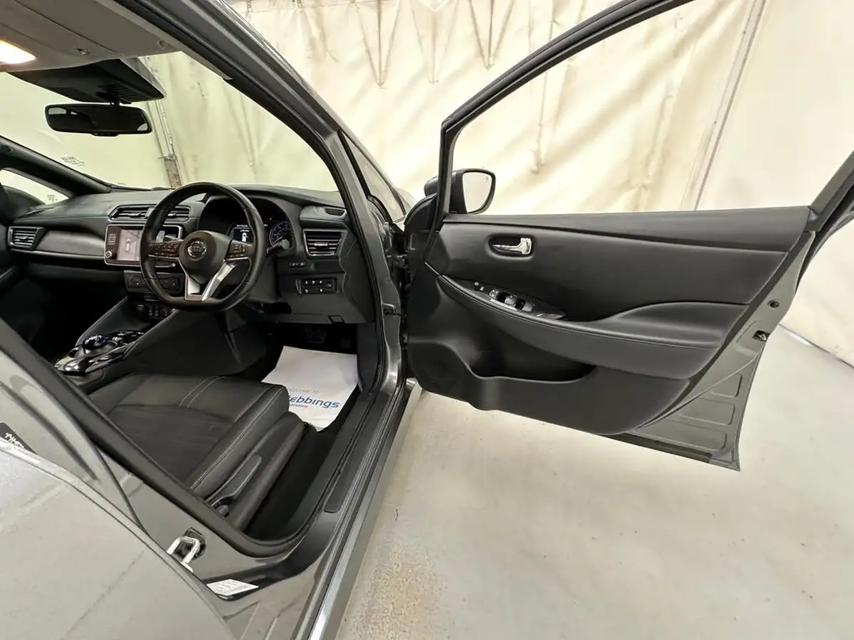 2020-nissan-leaf-e-n-connecta-big-8