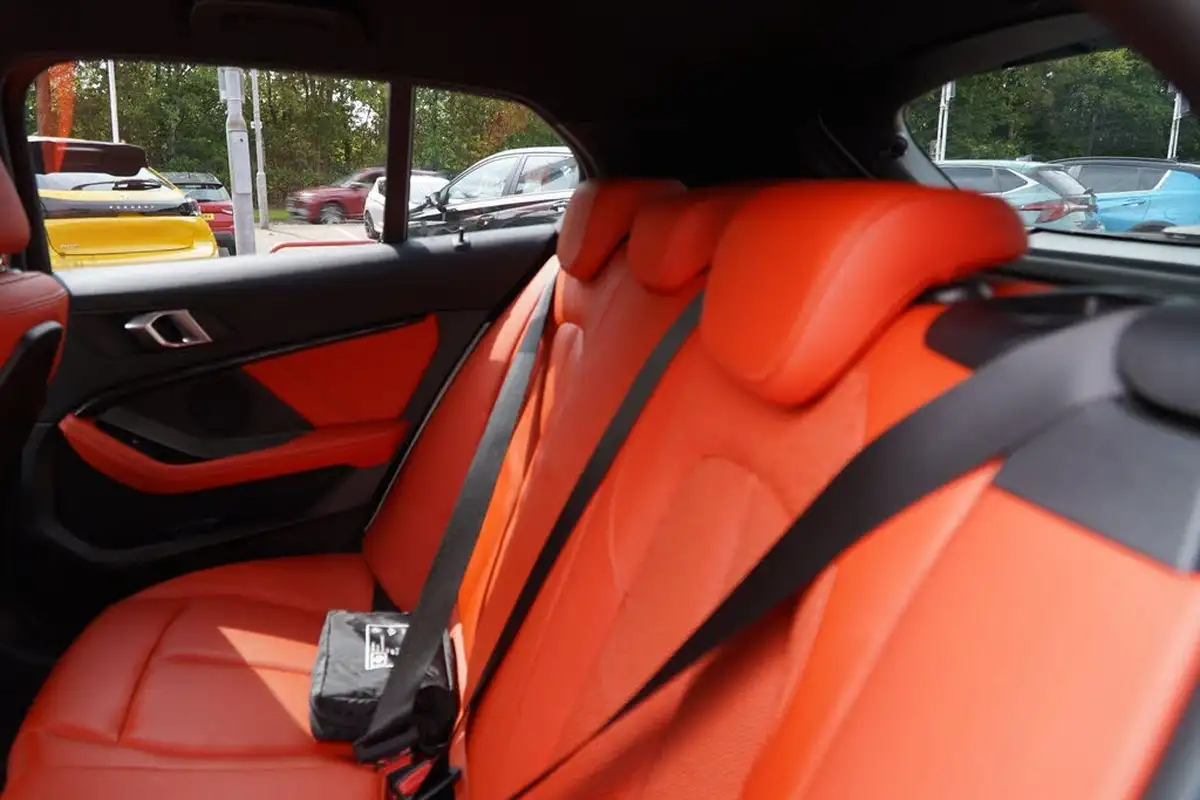 2021-bmw-1-series-15-118i-m-sport-big-23