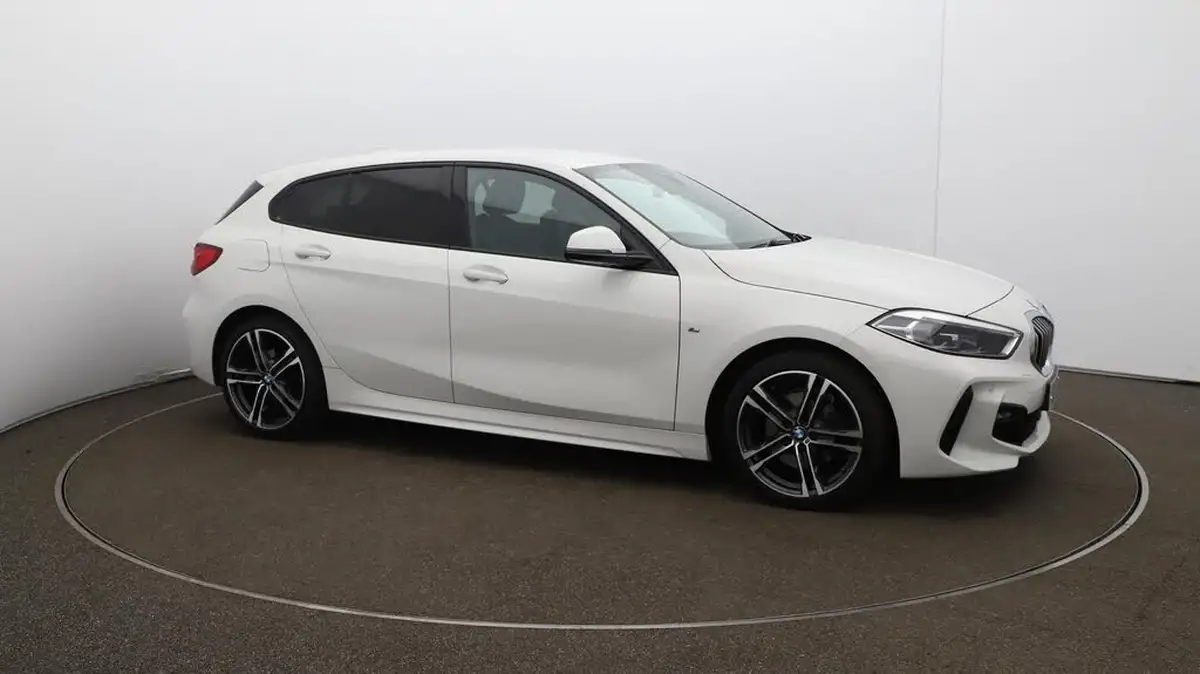 2023-bmw-1-series-15-118i-m-sport-lcp-dct-big-47