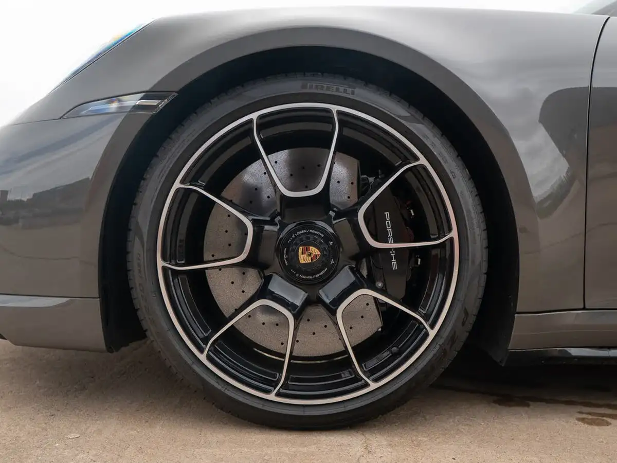 2023-porsche-911-38-turbo-s-awd-turbo-coupe-big-6