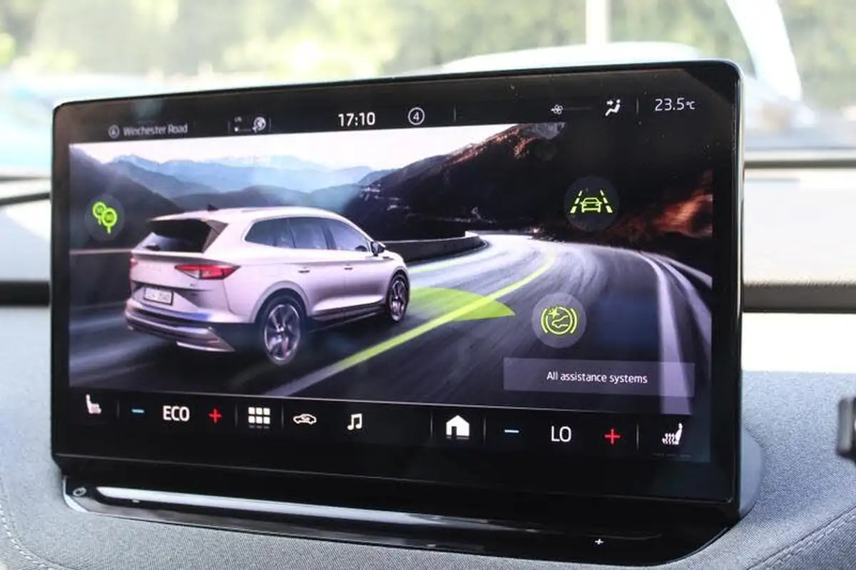 2021-skoda-enyaq-e-60-62-kwh-big-23
