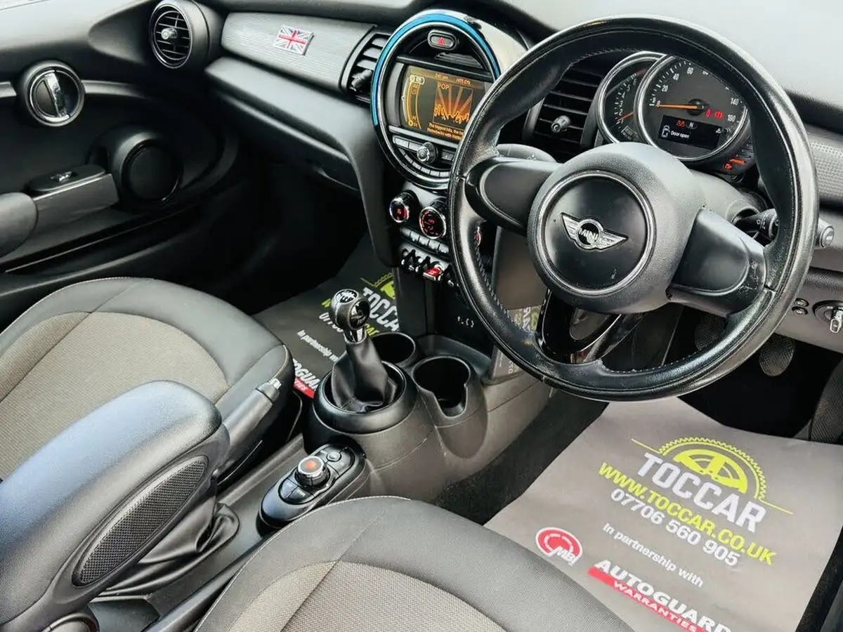 2017-mini-cooper-12-one-3d-big-9