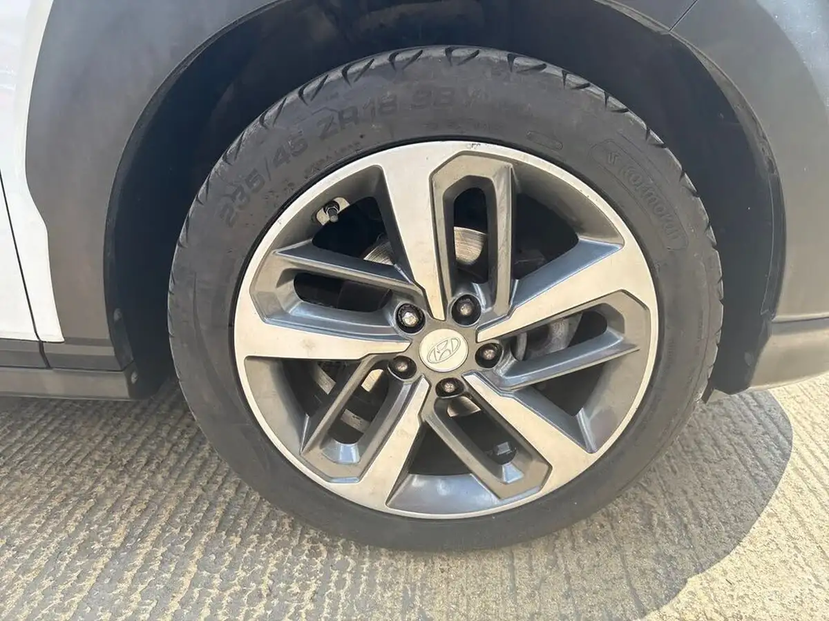 2019-hyundai-kona-10-t-gdi-play-big-8
