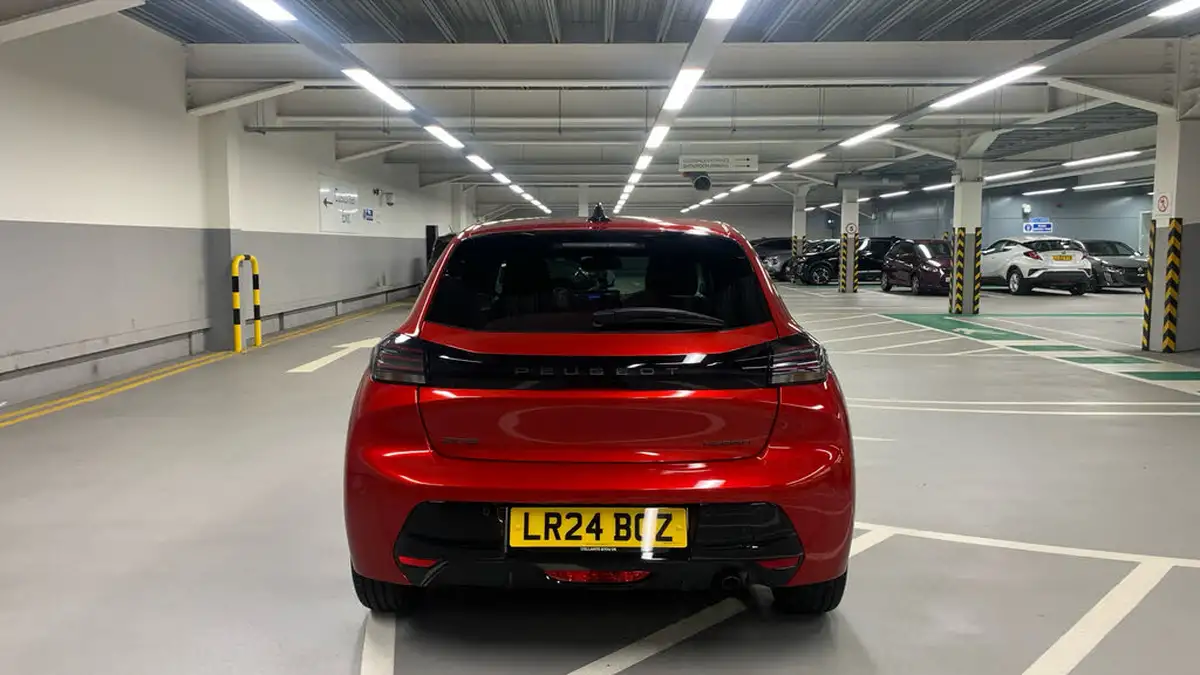 2024-peugeot-208-12-puretech-allure-hybrid-e-dsc6-big-8