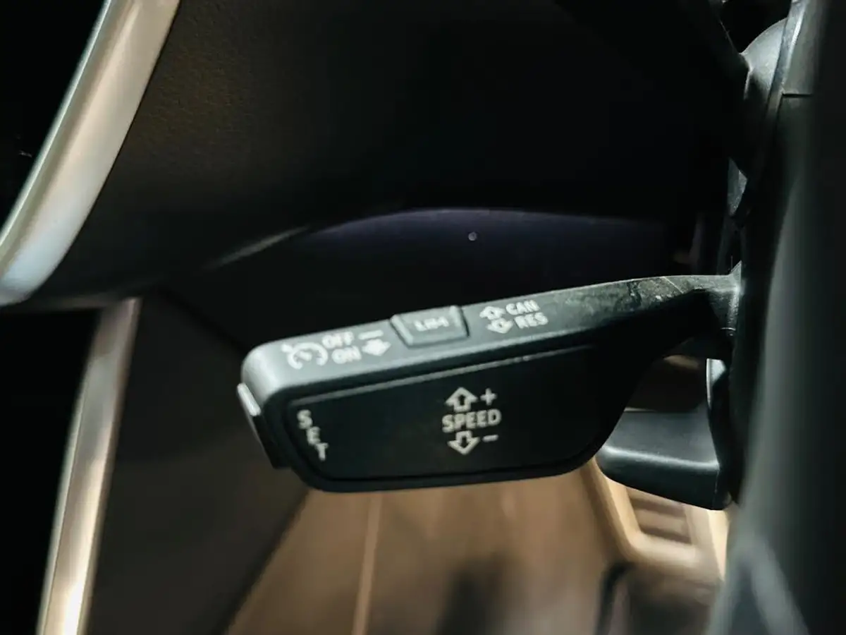 2022-audi-a6-avant-20-40-tfsi-black-edition-big-50