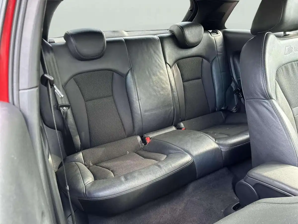 2011-audi-a1-16td-s-line-hatchback-3d-big-18