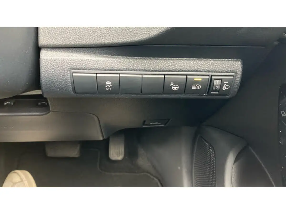 2022-toyota-corolla-18-vvt-i-design-120bhp-trk-hatchback-5d-big-30