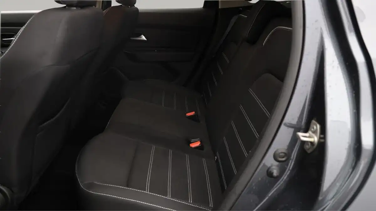 2022-dacia-duster-13-tce-prestige-150bhp-edc-big-16
