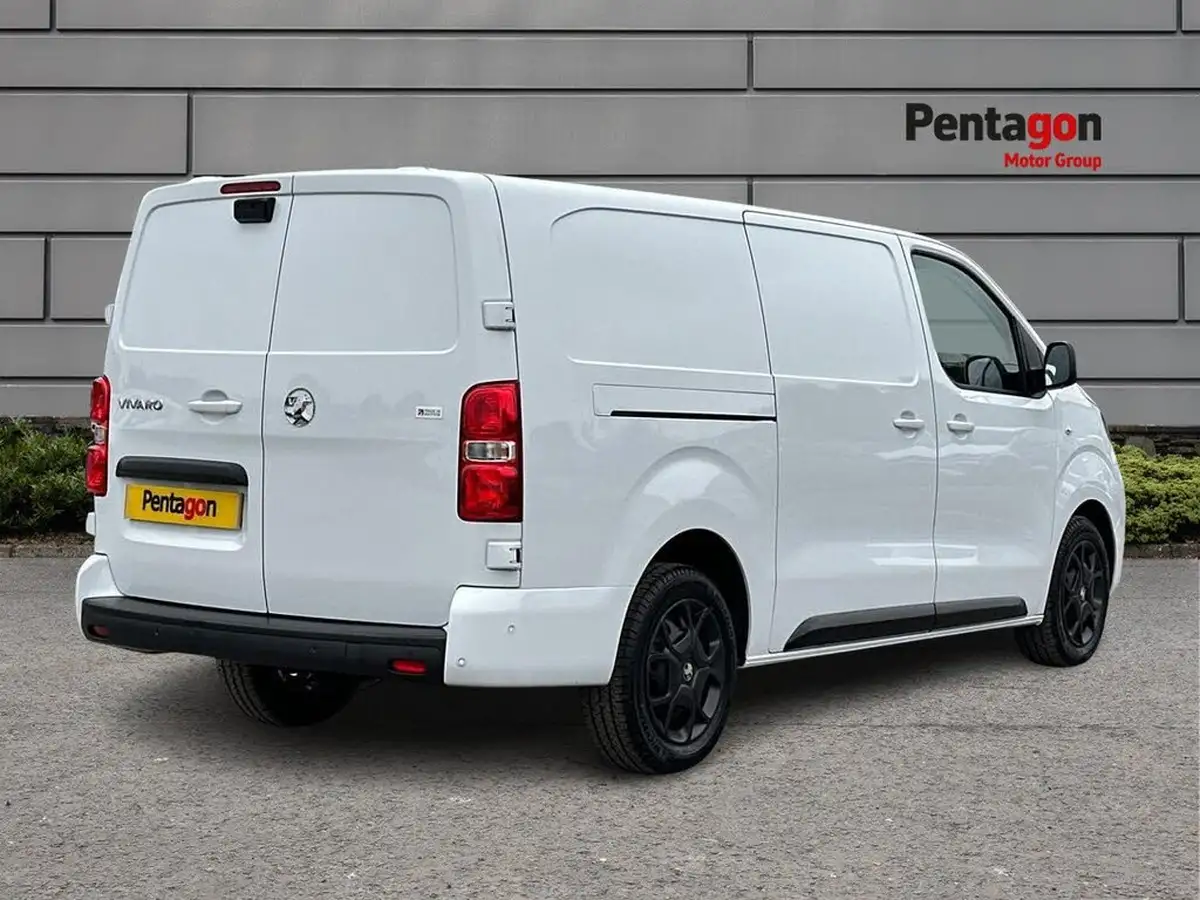 2024-vauxhall-vivaro-20td-xl-pro-big-3