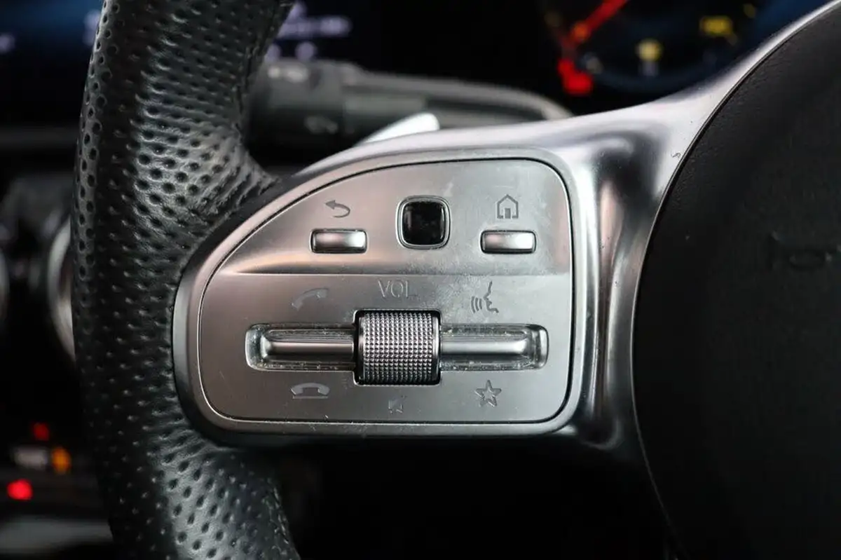 2022-mercedes-benz-cla-13-cla-200-amg-line-premium-plus-coupe-4d-big-24
