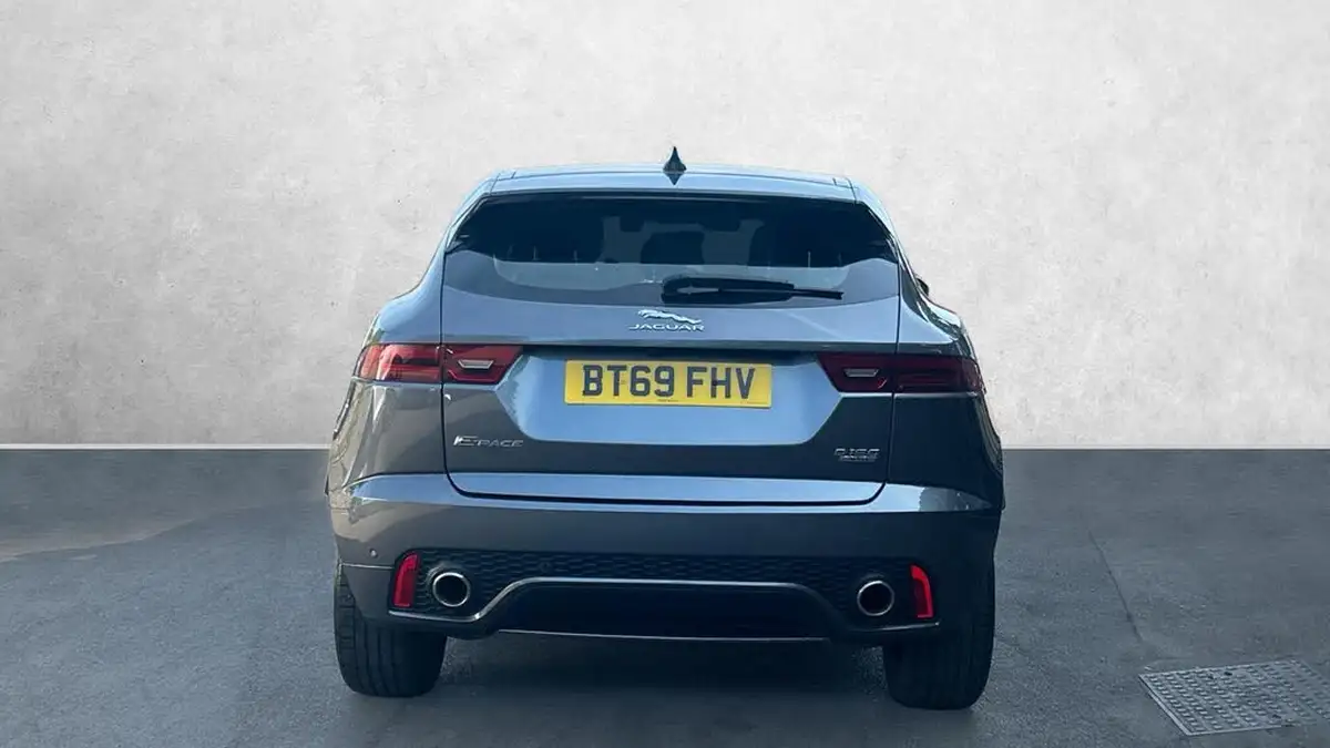 2019-jaguar-e-pace-20-i4d-chequered-flag-180ps-big-5