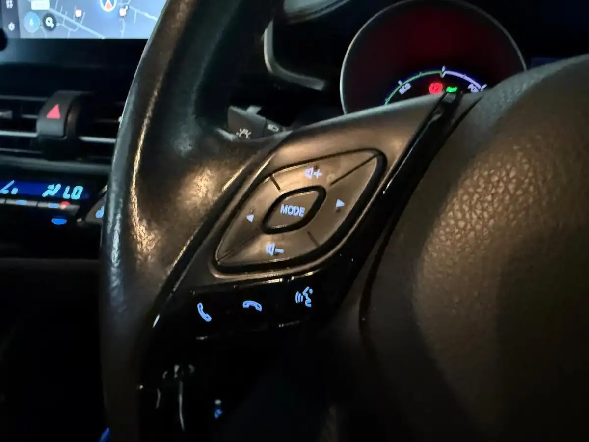 2022-toyota-c-hr-18-vvt-i-design-big-28