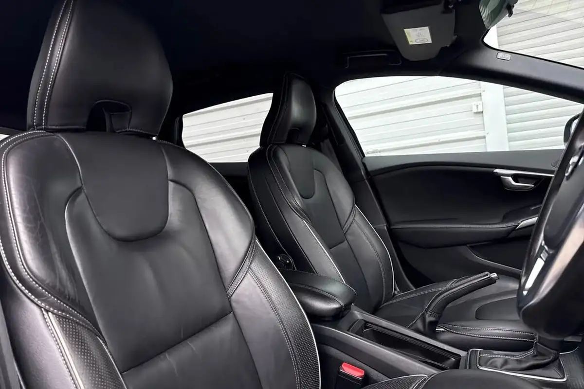 2016-volvo-v40-20td-d3-r-design-pro-geartronic-big-22