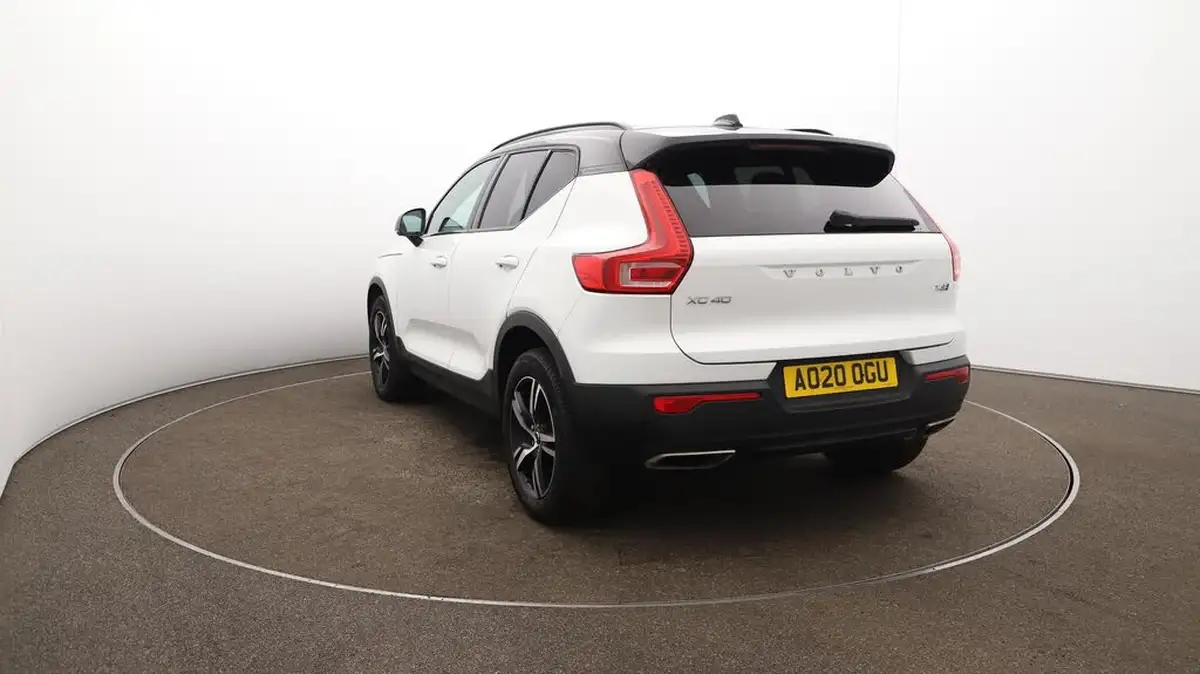 2020-volvo-xc40-20-t4-r-design-awd-big-61