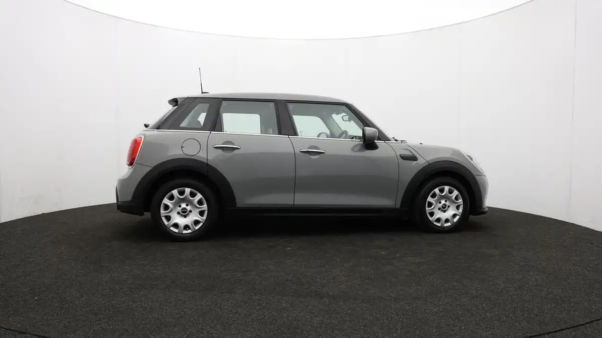 2022-mini-cooper-15-one-classic-5d-big-38