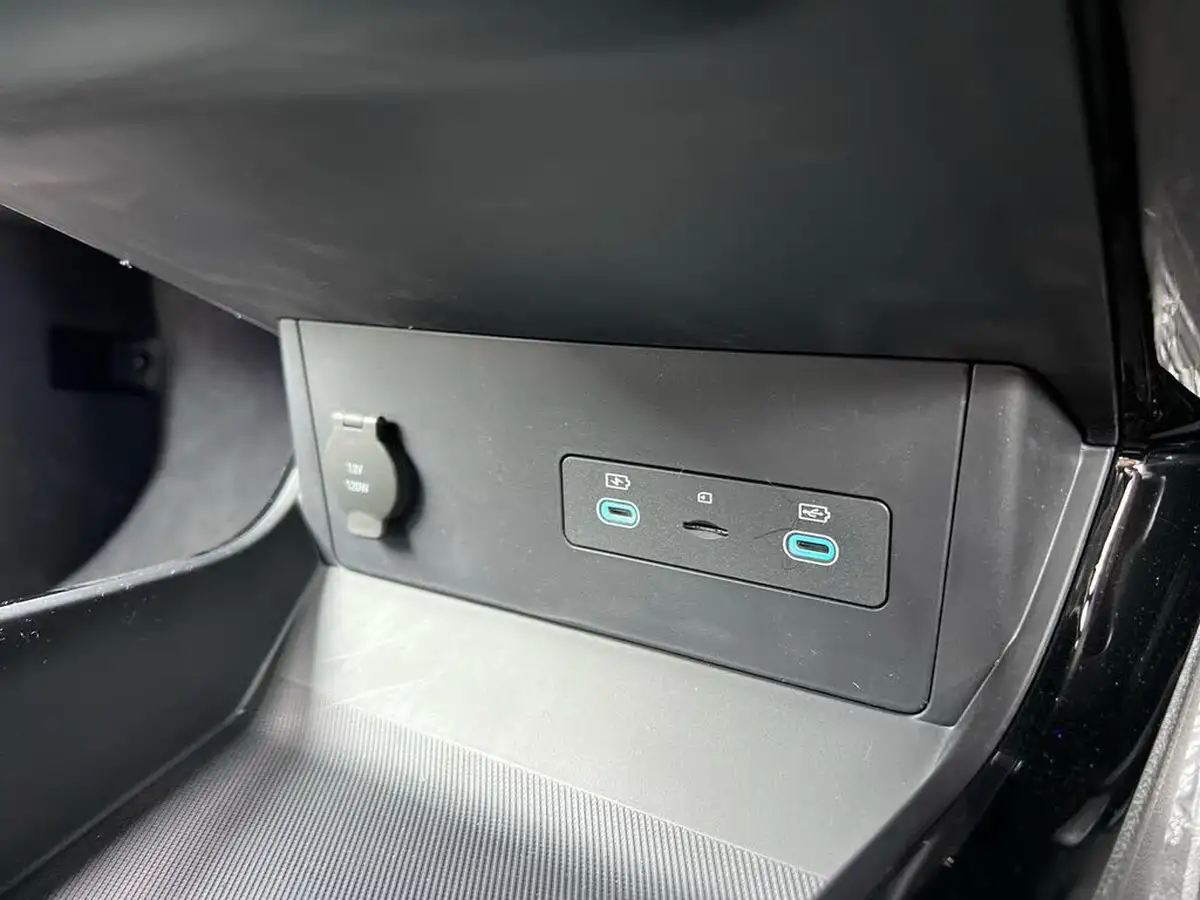 2025-byd-seal-15-comfort-big-23