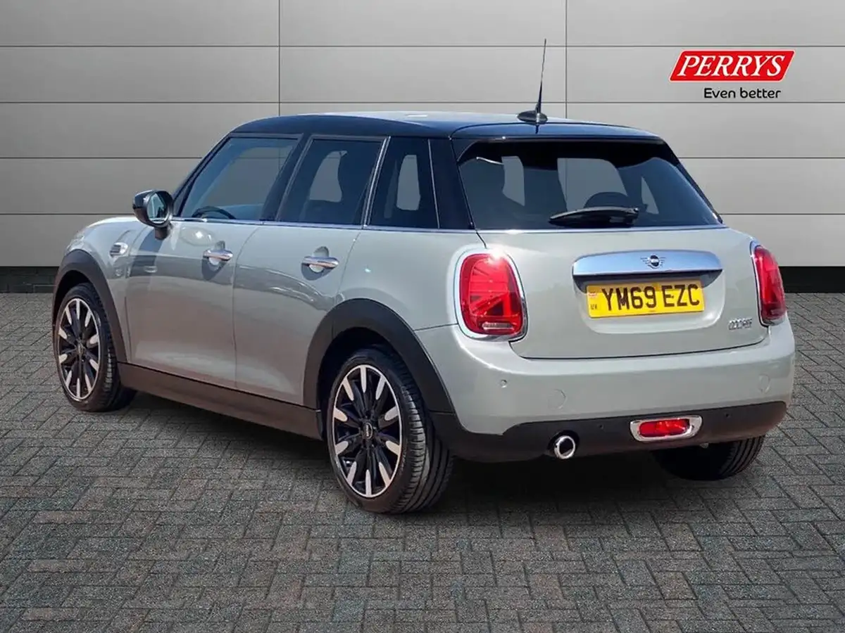 2019-mini-cooper-15-cooper-exclusive-134bhp-hatchback-5d-big-1