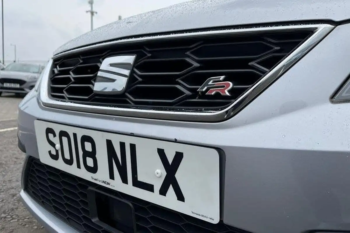 2018-seat-leon-14-tsi-fr-technology-hatchback-5d-big-39
