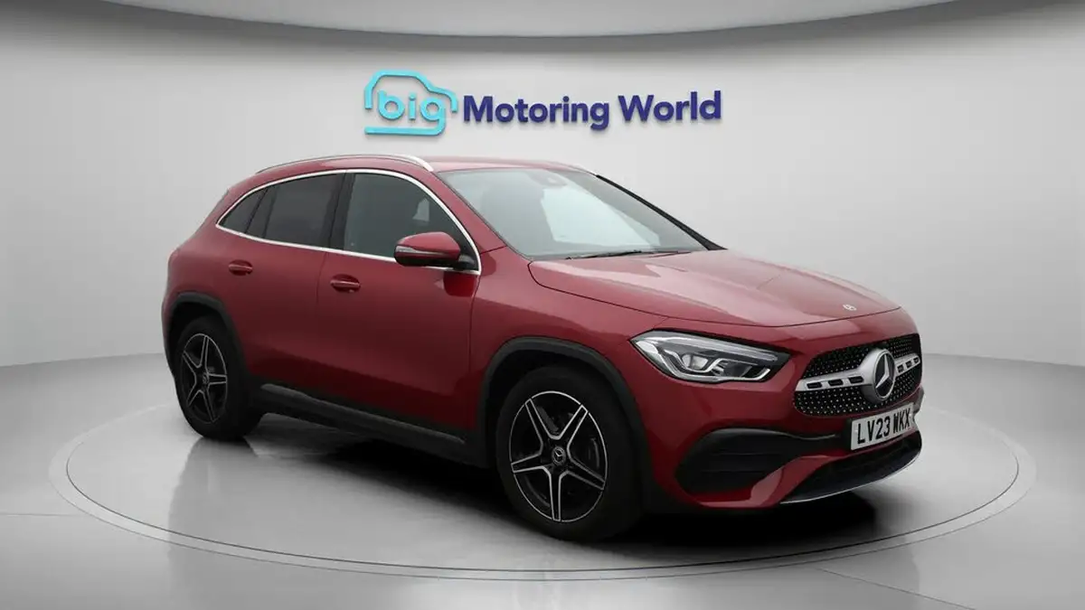 2023-mercedes-benz-gla-class-13-gla-200-amg-line-executive-station-wagon-big-1