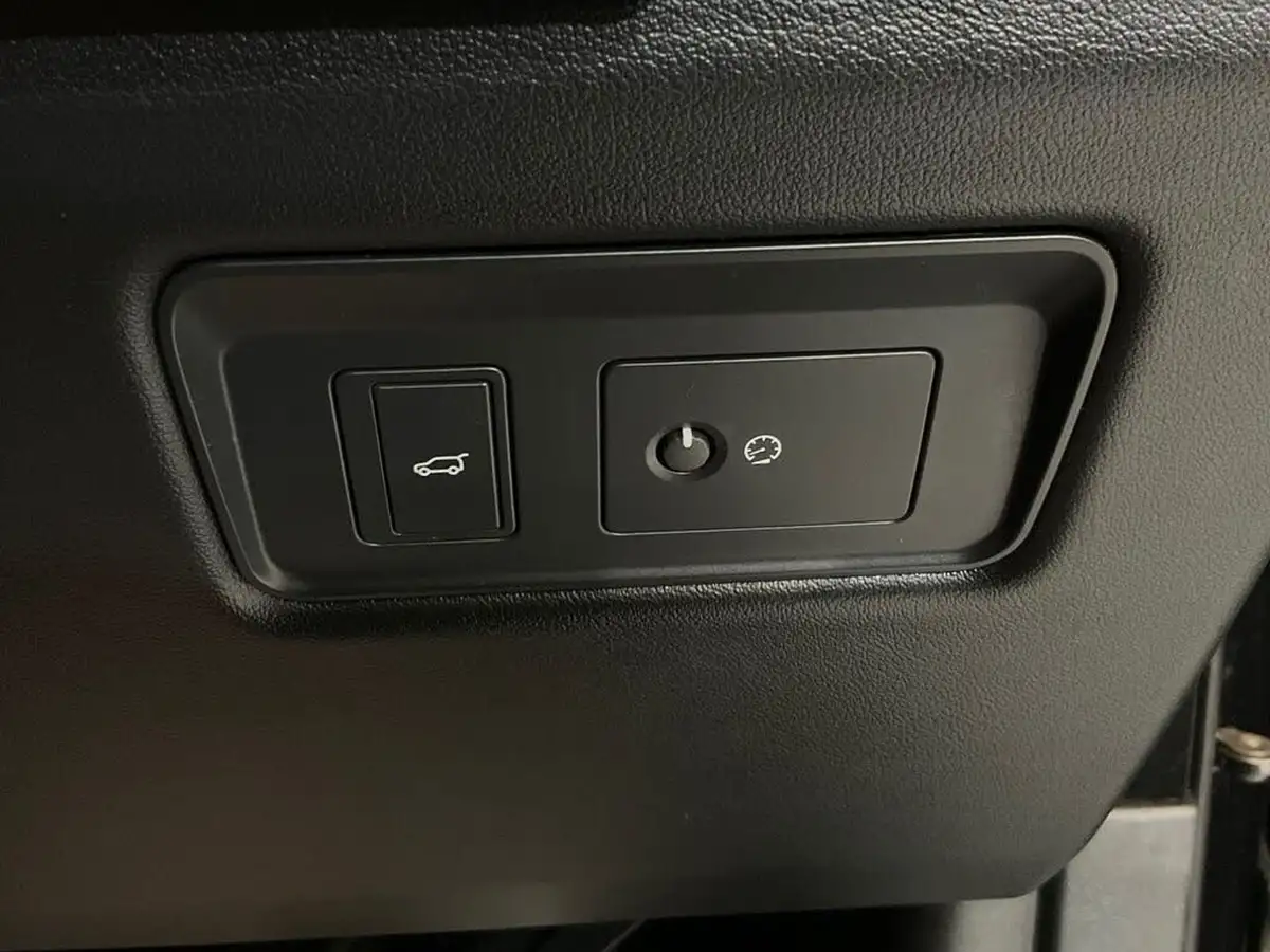 2019-land-rover-range-rover-sport-30-sdv6-hse-dynamic-big-38