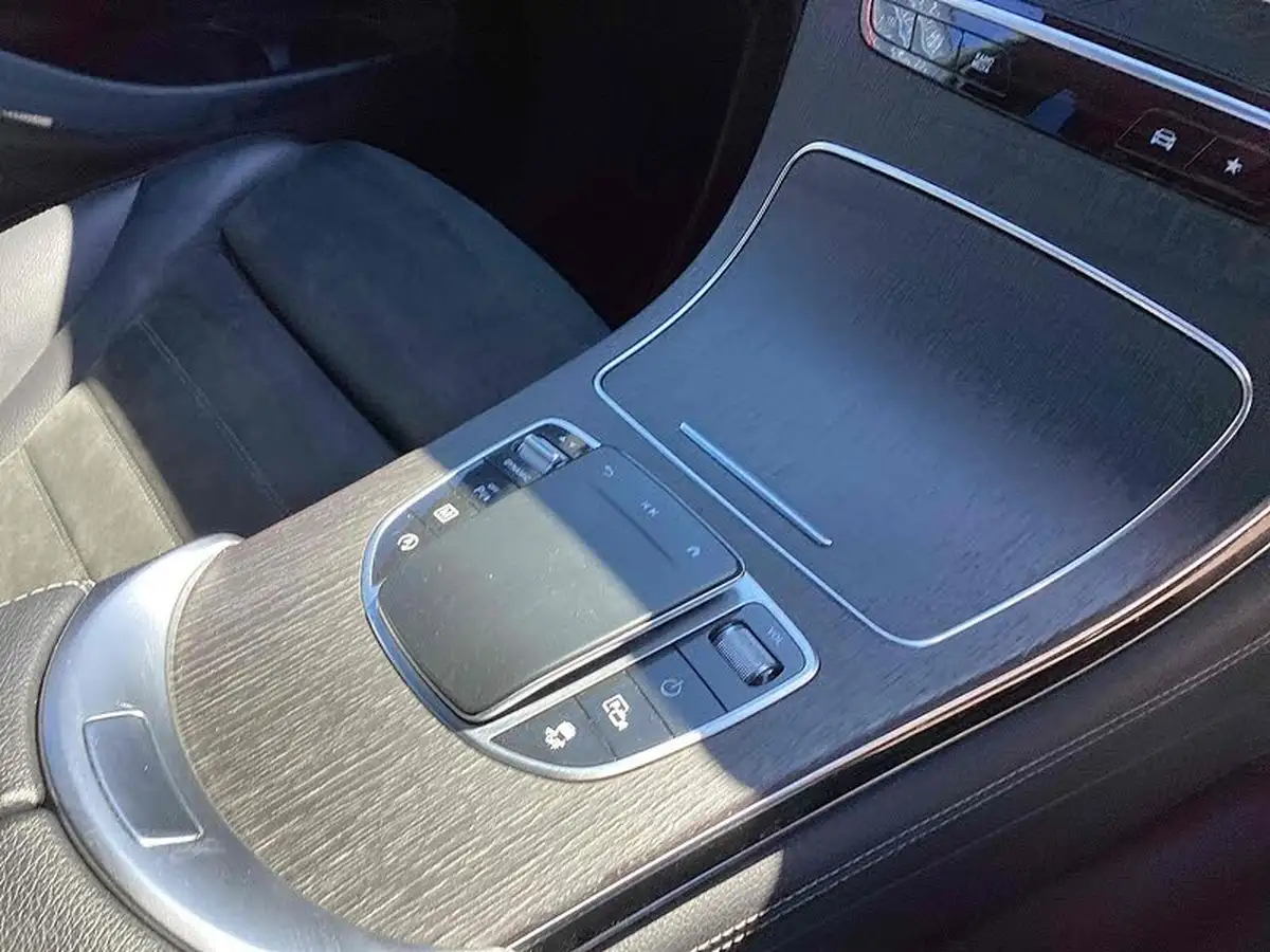 2021-mercedes-benz-glc-class-20d-glc220d-amg-line-station-wagon-5d-1950cc-4matic-plus-big-31