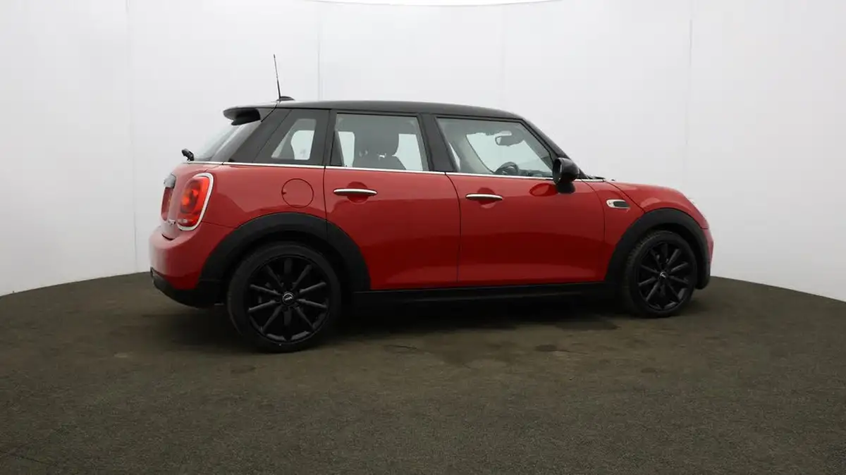 2017-mini-cooper-15-cooper-ss-hatchback-5d-big-48