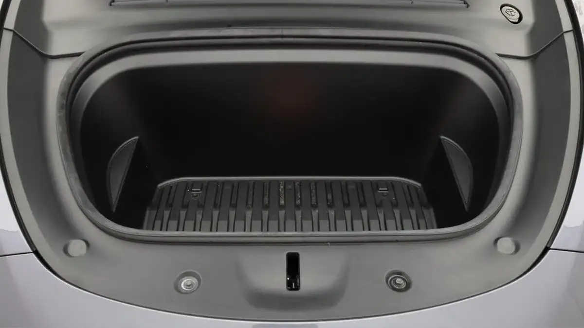 2022-tesla-model-y-e-rwd-big-19