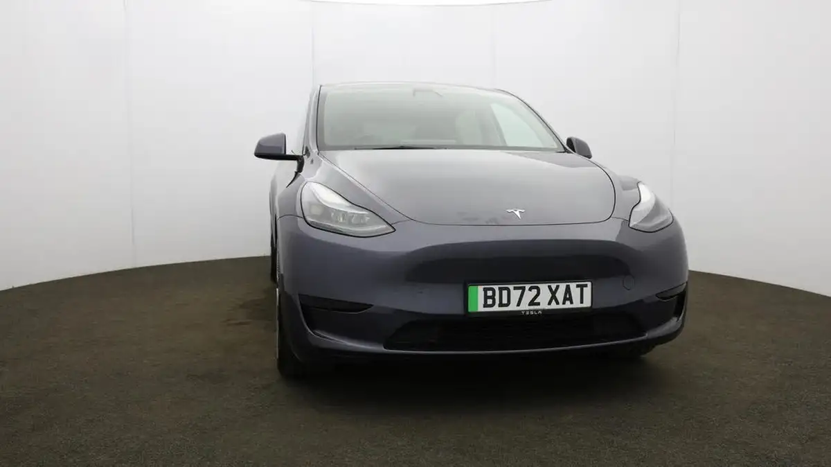 2022-tesla-model-y-e-rwd-big-43