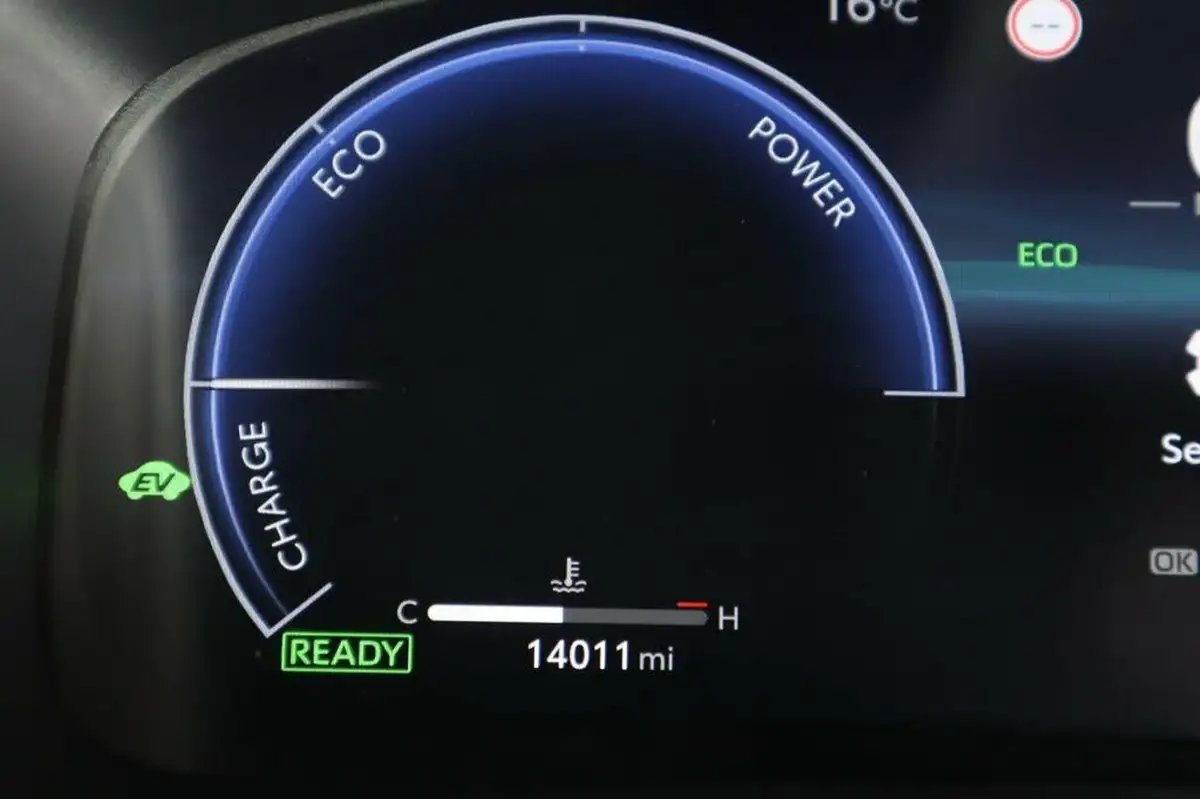 2023-toyota-corolla-18-vvt-i-gr-sport-138bhp-hatchback-big-44