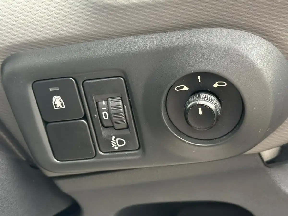 2017-citroen-c4-cactus-12-puretech-feel-edition-big-21