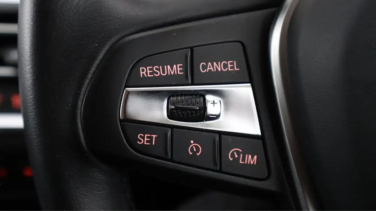 2021-bmw-3-series-20-330e-sport-pro-saloon-4d-big-22
