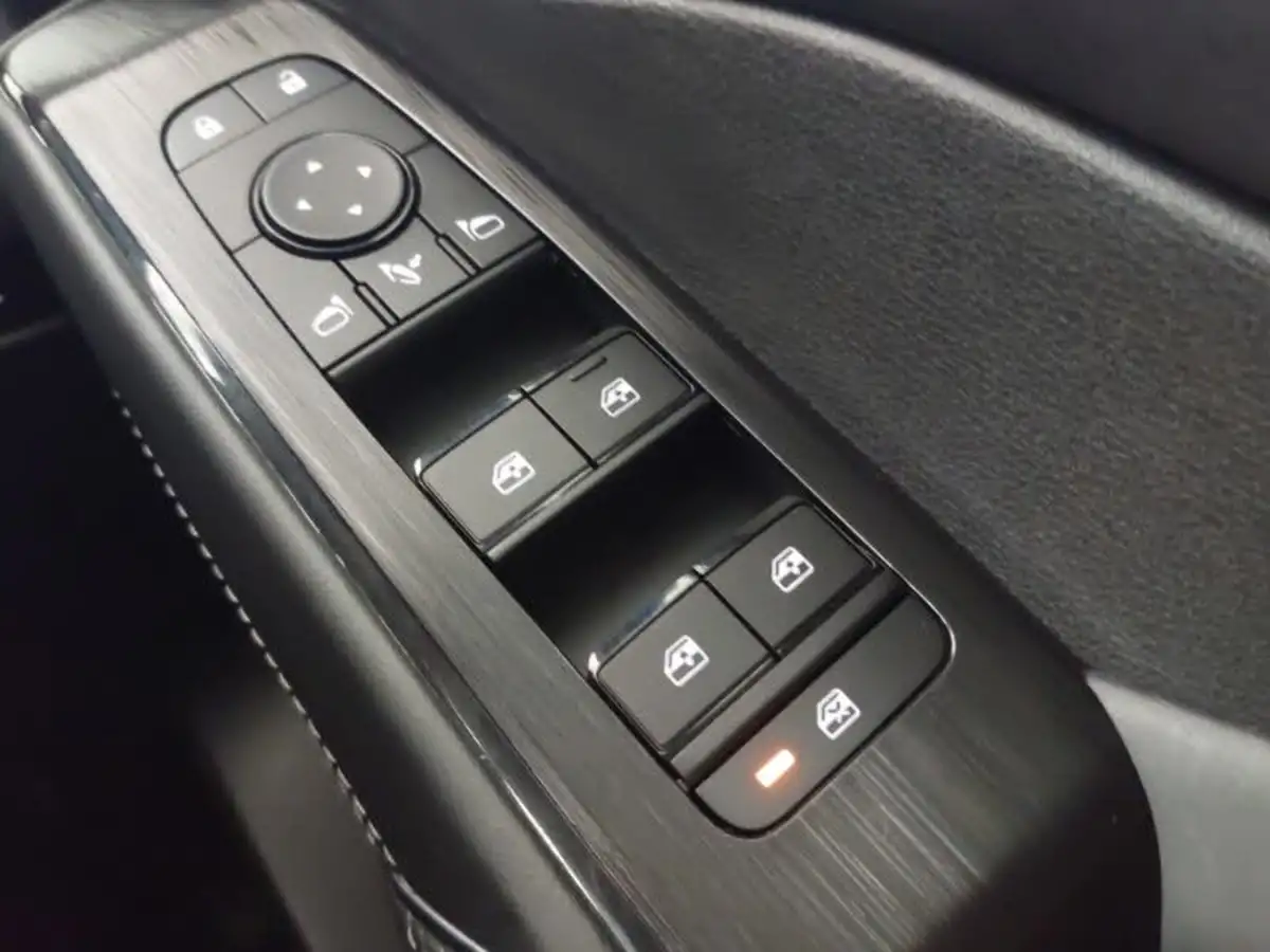 2024-nissan-qashqai-15-n-connecta-big-17