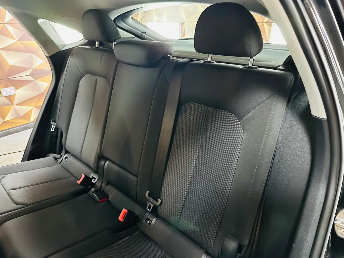 2021-audi-q3-15-35-tfsi-cod-sportback-s-tronic-big-21