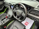 2023-lamborghini-urus-40-no-trim-small-8