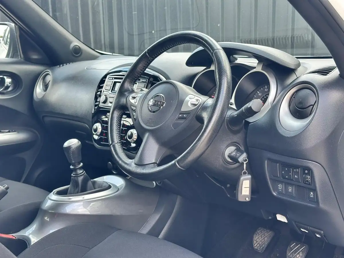 2017-nissan-juke-12-acenta-big-11