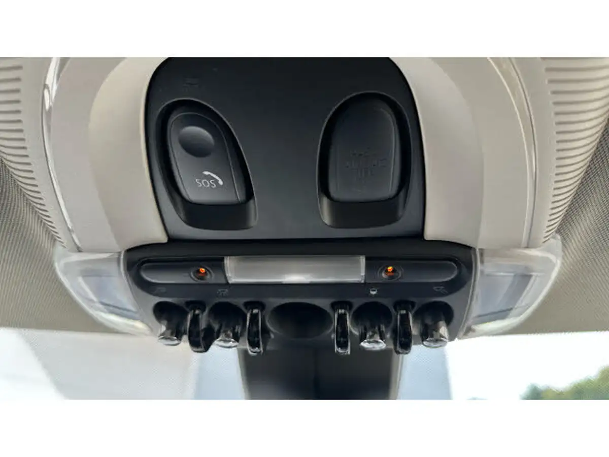2018-mini-clubman-20td-cooper-sd-sport-auto-big-35