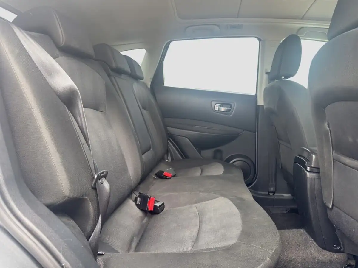2011-nissan-qashqai-20td-n-tec-4wd-big-12