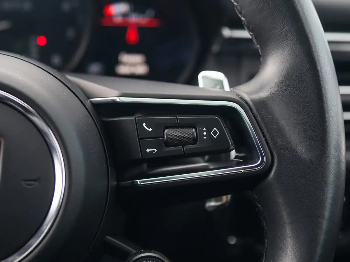 2023-porsche-macan-29-v6-gts-big-18