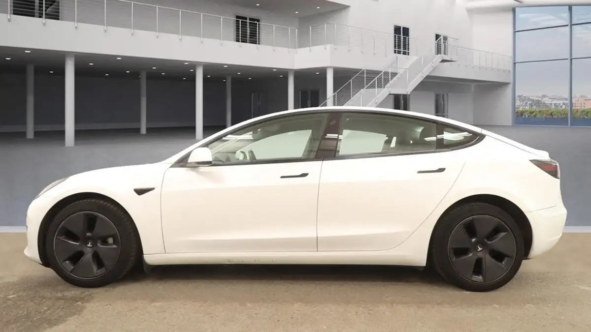 2020-tesla-model-3-e-standard-plus-big-3