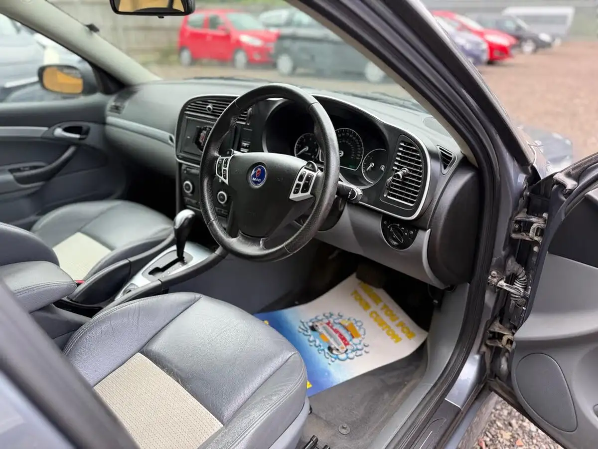 2007-saab-9-3-19td-vector-sport-150ps-saloon-4d-auto-big-15
