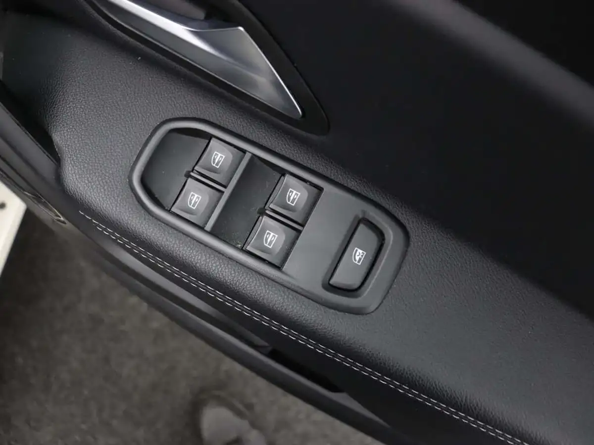 2022-dacia-duster-10-tce-prestige-big-22