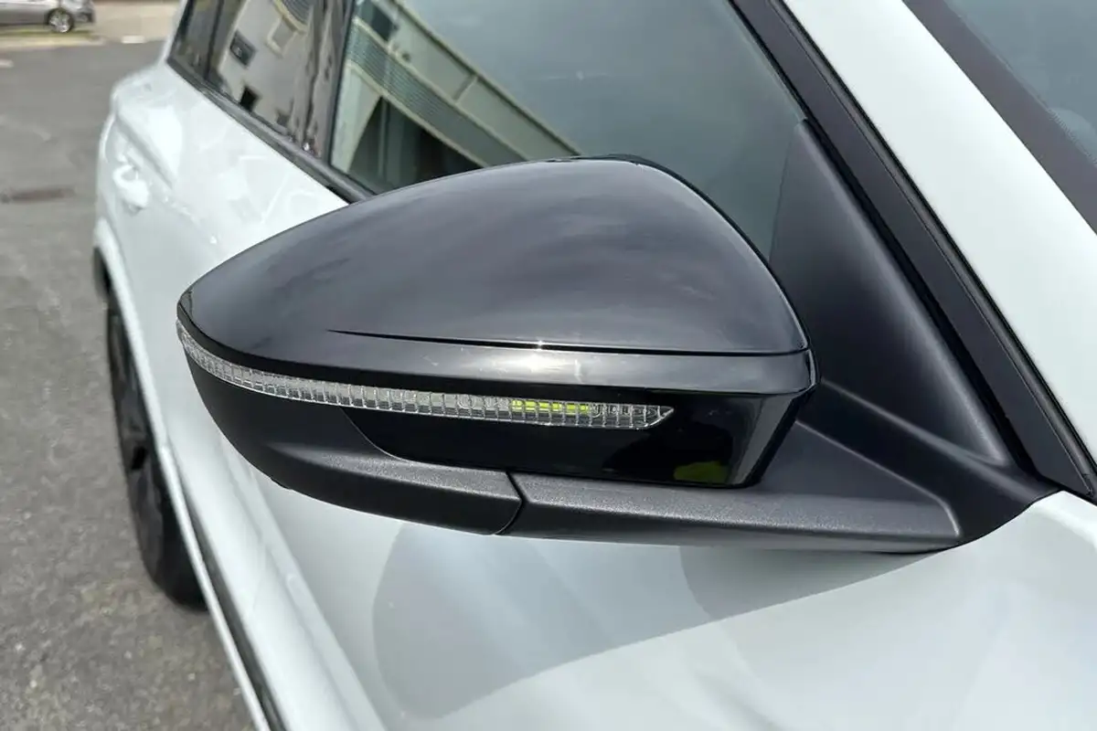 2025-audi-q6-e-tron-e-edition-1-326ps-performance-suv-auto-big-30